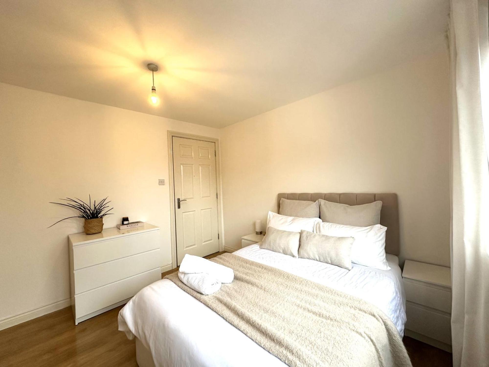 Private Room With En-Suite And Parking In Shared Flat Glasgow Eksteriør billede